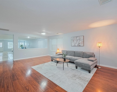 2123 Gable Hollow Lane - Photo Thumbnail 4