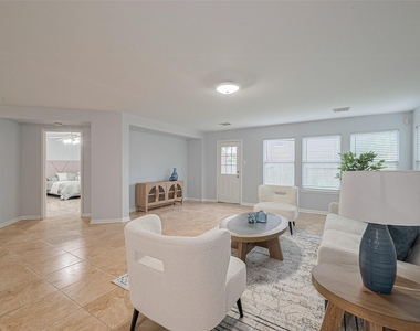 2123 Gable Hollow Lane - Photo Thumbnail 7