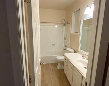 118 W Russet Grove Circle - Photo Thumbnail 8
