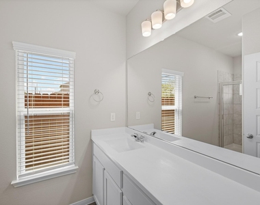 5015 Lady Morgan Drive - Photo Thumbnail 5