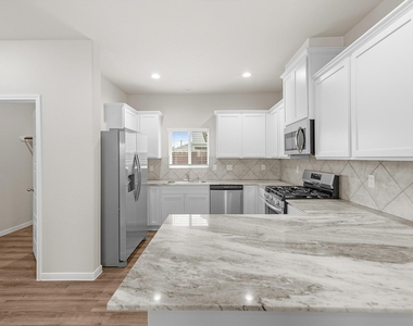 5015 Lady Morgan Drive - Photo Thumbnail 3