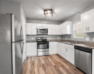 15638 Del Norte Drive - Photo Thumbnail 8