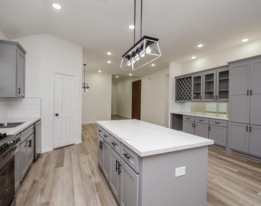 2139 Counter Point Drive - Photo Thumbnail 20