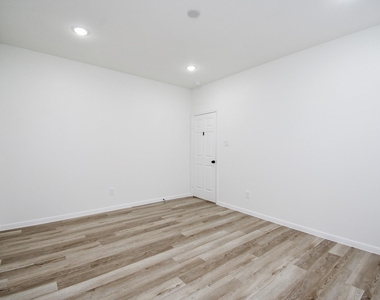 2139 Counter Point Drive - Photo Thumbnail 36