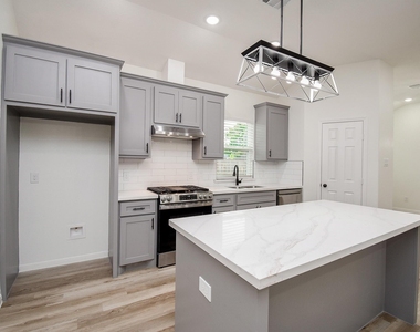 2139 Counter Point Drive - Photo Thumbnail 19