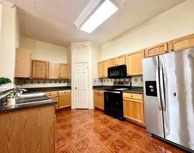 2710 Grants Lake Boulevard - Photo Thumbnail 7