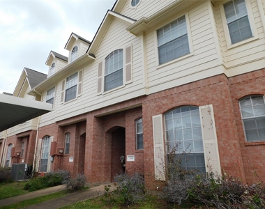 2710 Grants Lake Boulevard - Photo Thumbnail 1