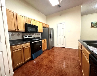 2710 Grants Lake Boulevard - Photo Thumbnail 9