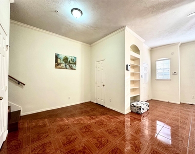 2710 Grants Lake Boulevard - Photo Thumbnail 5