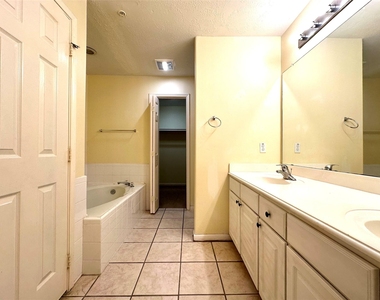 2710 Grants Lake Boulevard - Photo Thumbnail 12