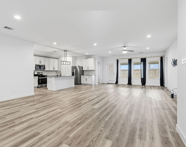 31514 Avebury Lake Lane - Photo Thumbnail 8