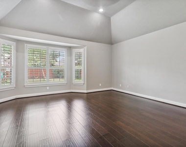 5819 Santa Fe Springs Drive - Photo Thumbnail 5