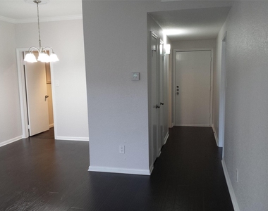 2400 N Braeswood Boulevard - Photo Thumbnail 5