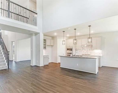 25435 Kidwiler Drive - Photo Thumbnail 1