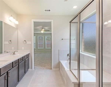 25435 Kidwiler Drive - Photo Thumbnail 8