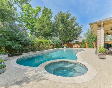 6 S Wheatleigh Drive - Photo Thumbnail 31