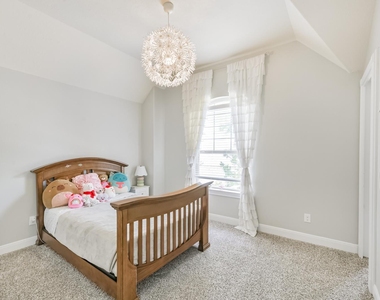 6 S Wheatleigh Drive - Photo Thumbnail 25