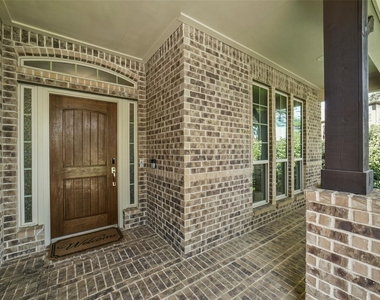 6 S Wheatleigh Drive - Photo Thumbnail 2