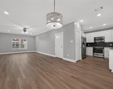 5951 S Loop E - Photo Thumbnail 27