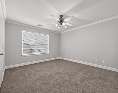 5951 S Loop E - Photo Thumbnail 20
