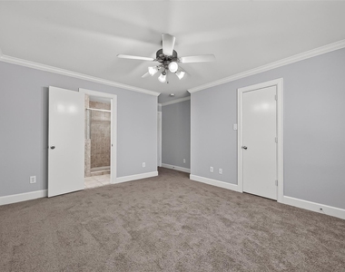 5951 S Loop E - Photo Thumbnail 16