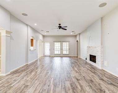 25910 Oakridge Forest Lane - Photo Thumbnail 9