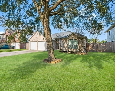 25910 Oakridge Forest Lane - Photo Thumbnail 2