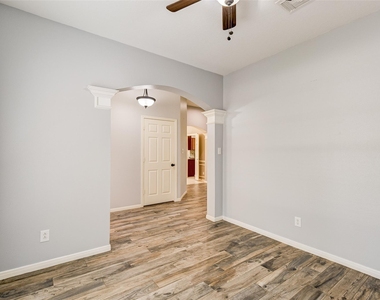 25910 Oakridge Forest Lane - Photo Thumbnail 7