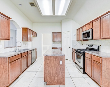25910 Oakridge Forest Lane - Photo Thumbnail 15