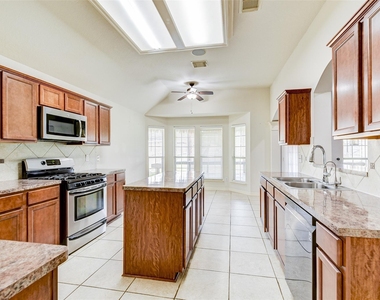 25910 Oakridge Forest Lane - Photo Thumbnail 14