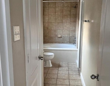 12011 Madison Oak Street - Photo Thumbnail 7