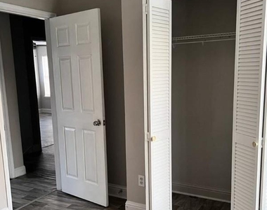 12011 Madison Oak Street - Photo Thumbnail 5