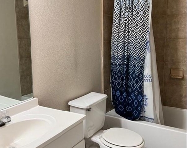 12011 Madison Oak Street - Photo Thumbnail 6