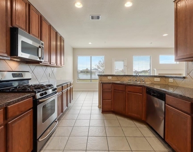 15119 Live Oak Bend Way - Photo Thumbnail 5