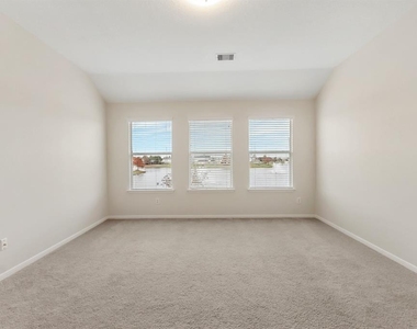 15119 Live Oak Bend Way - Photo Thumbnail 11