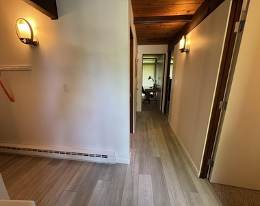 80 Murray Hill South - Photo Thumbnail 3