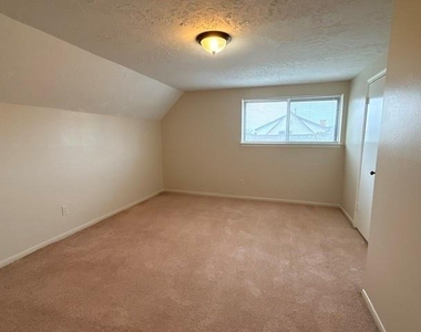 6627 Krause Drive - Photo Thumbnail 14