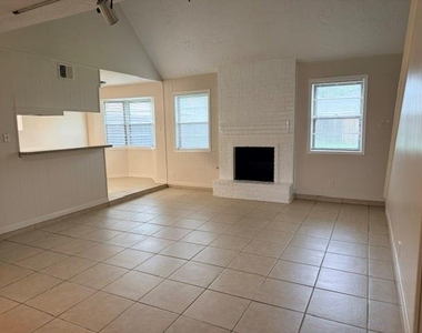 6627 Krause Drive - Photo Thumbnail 4