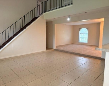 6627 Krause Drive - Photo Thumbnail 5