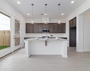 6559 Scarlet Pond Lane - Photo Thumbnail 9
