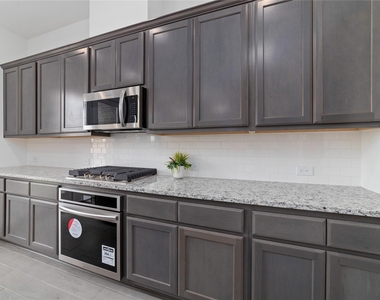 6559 Scarlet Pond Lane - Photo Thumbnail 11