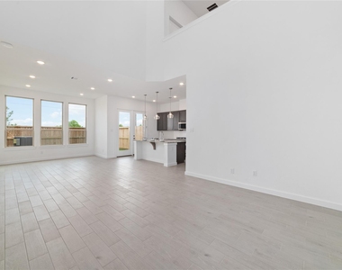 6559 Scarlet Pond Lane - Photo Thumbnail 4