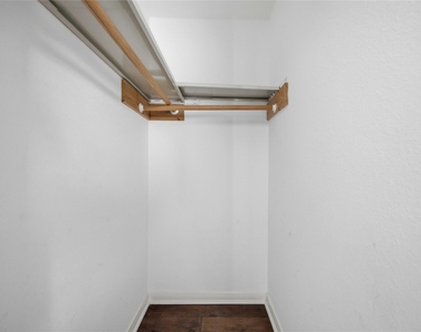 6201 Beverlyhill Street - Photo Thumbnail 17