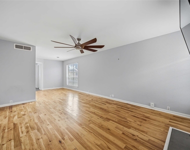 6201 Beverlyhill Street - Photo Thumbnail 3
