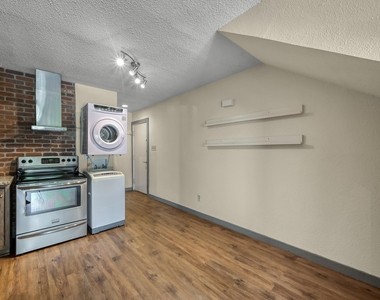 12900 Walden Road - Photo Thumbnail 4