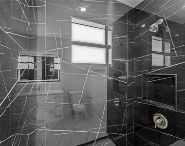 633 Windermere Drive - Photo Thumbnail 9