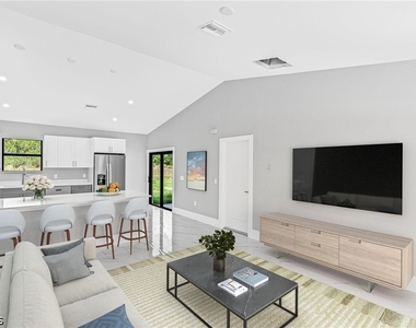 633 Windermere Drive - Photo Thumbnail 14
