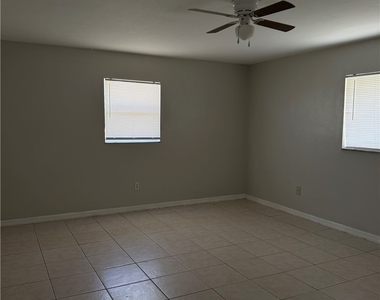 5105 30th Street Sw - Photo Thumbnail 2
