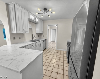 206 Se 46th Terrace - Photo Thumbnail 18