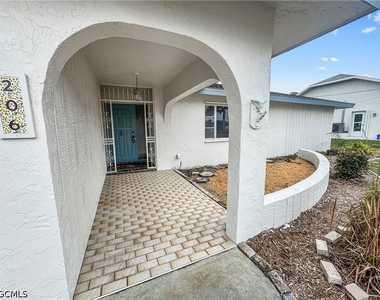 206 Se 46th Terrace - Photo Thumbnail 4